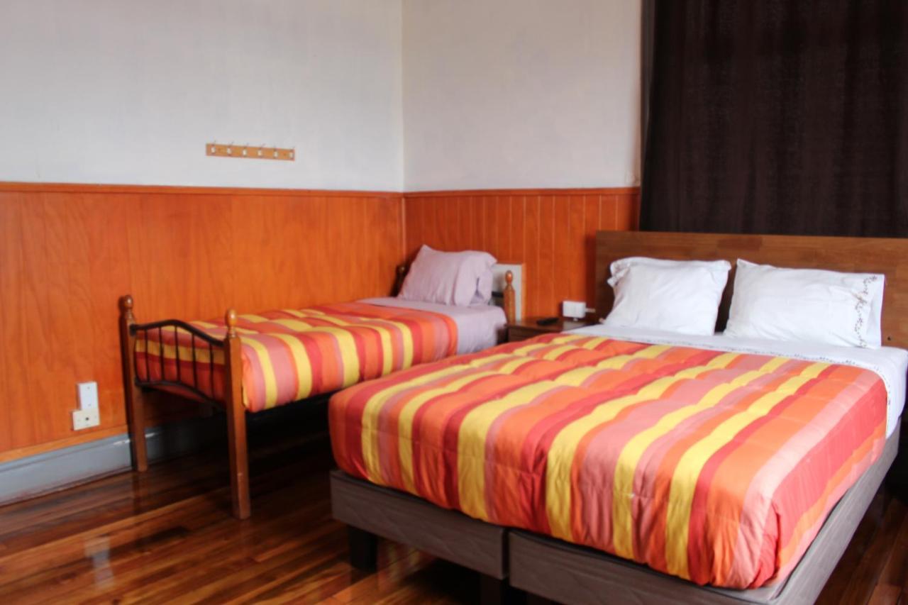 Hostal Capricho De Carlitos Valdivia Exterior photo