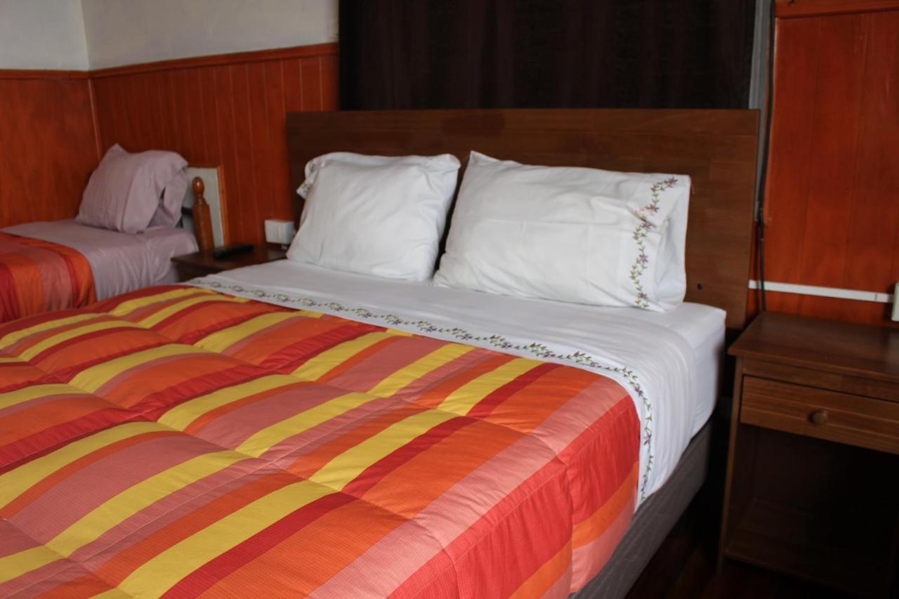 Hostal Capricho De Carlitos Valdivia Exterior photo